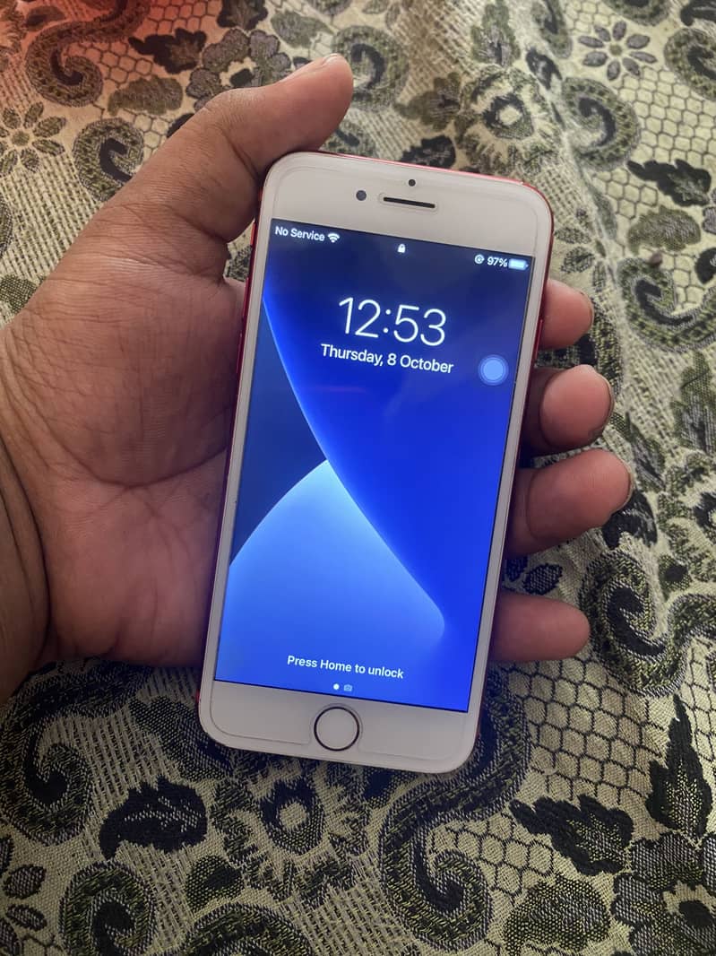 Apple iPhone 7 0