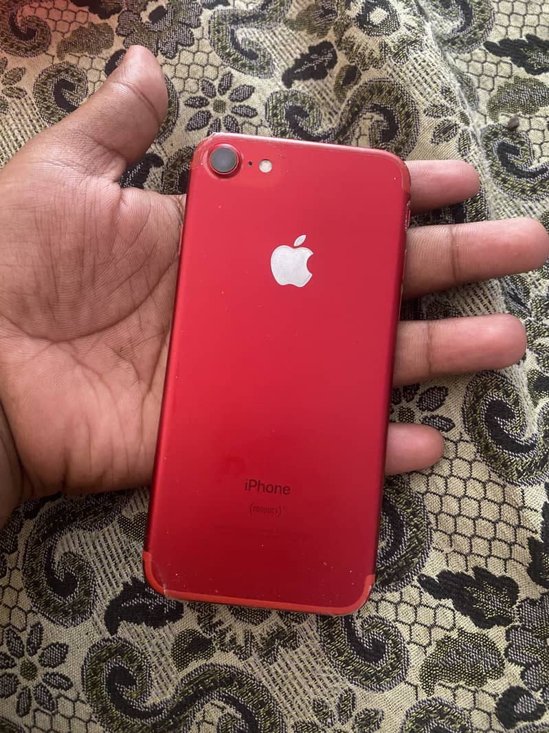 Apple iPhone 7 1
