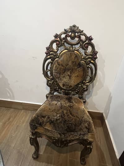 Chinioti dinning table with 8 chairs