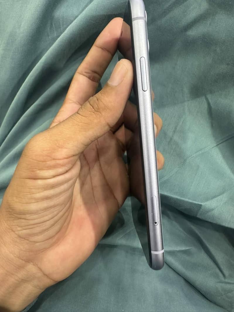 Apple iPhone 11 1