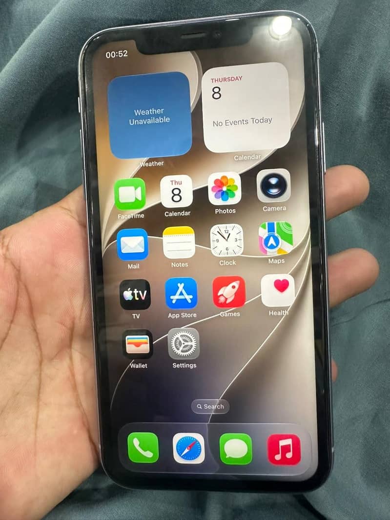 Apple iPhone 11 4