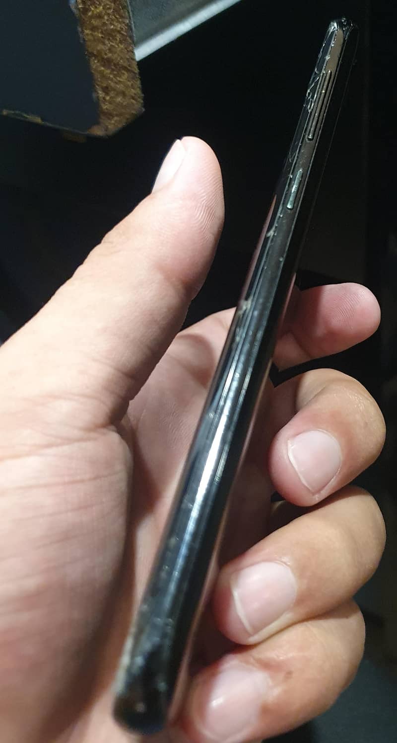 Samsung Mobile S8 3
