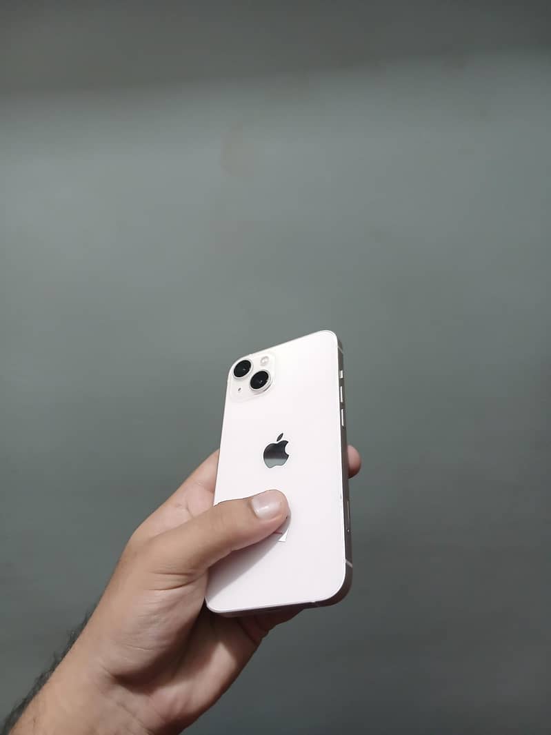 Apple iPhone 13 5