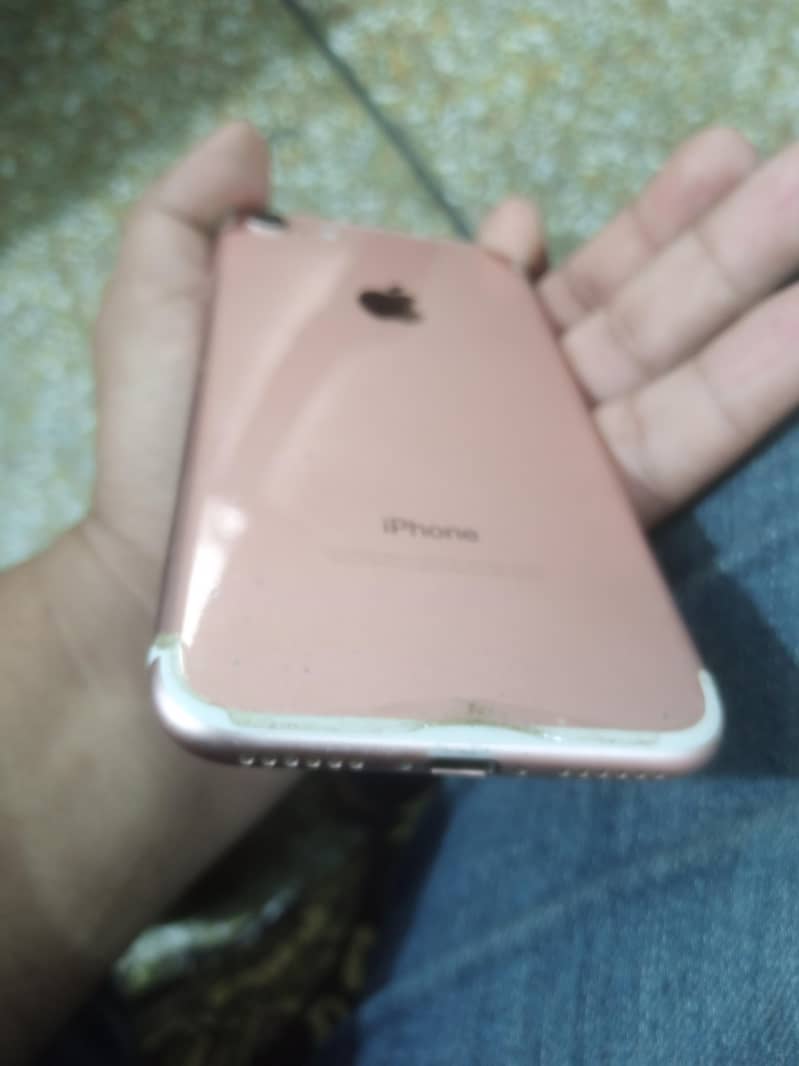 Apple iPhone 7 7