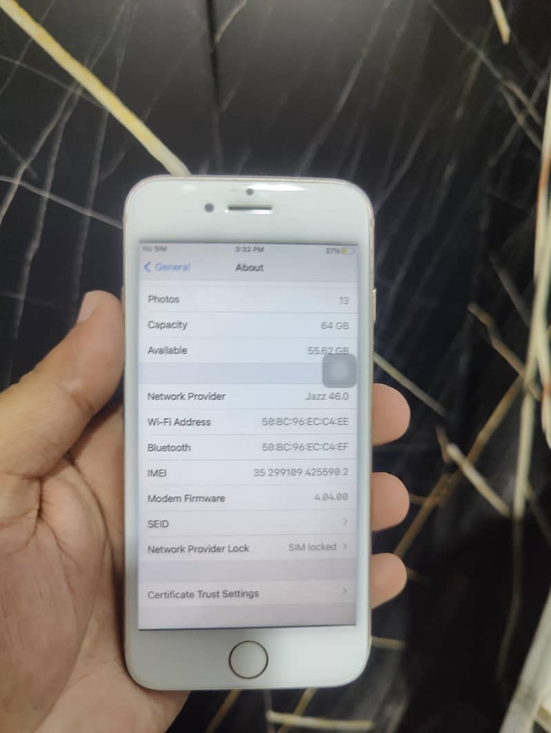 Apple iPhone 8 1