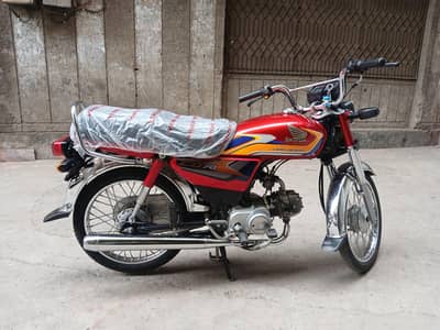 cd 70 2025 new bike ha 10 bay 10 condition abi number nai lga hua
