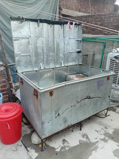 Trunk for Sale پیٹی برائے فروخت