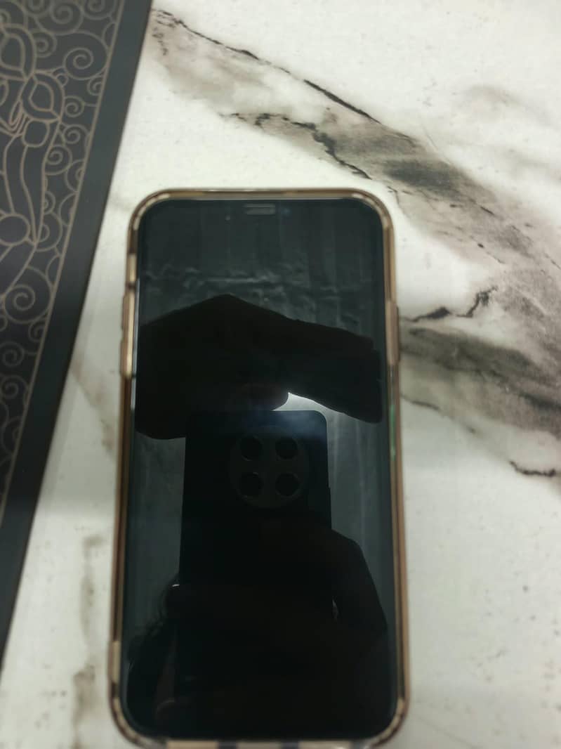 IPHONE 11 Non Pta 3