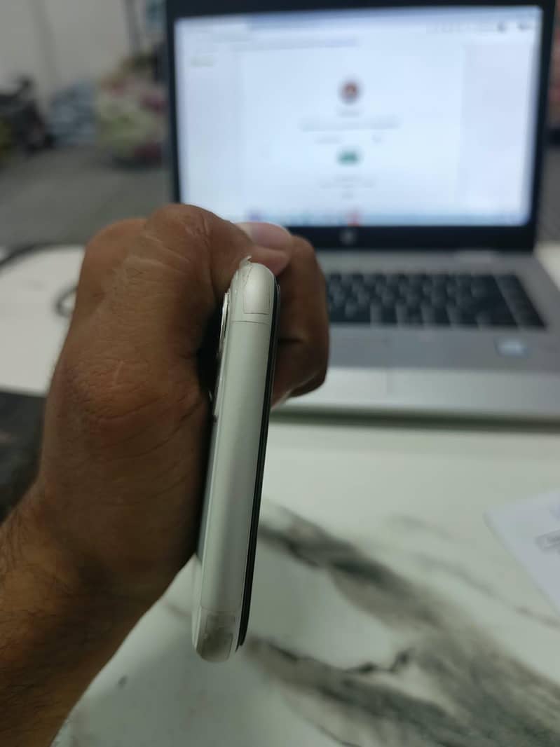 IPHONE 11 Non Pta 11