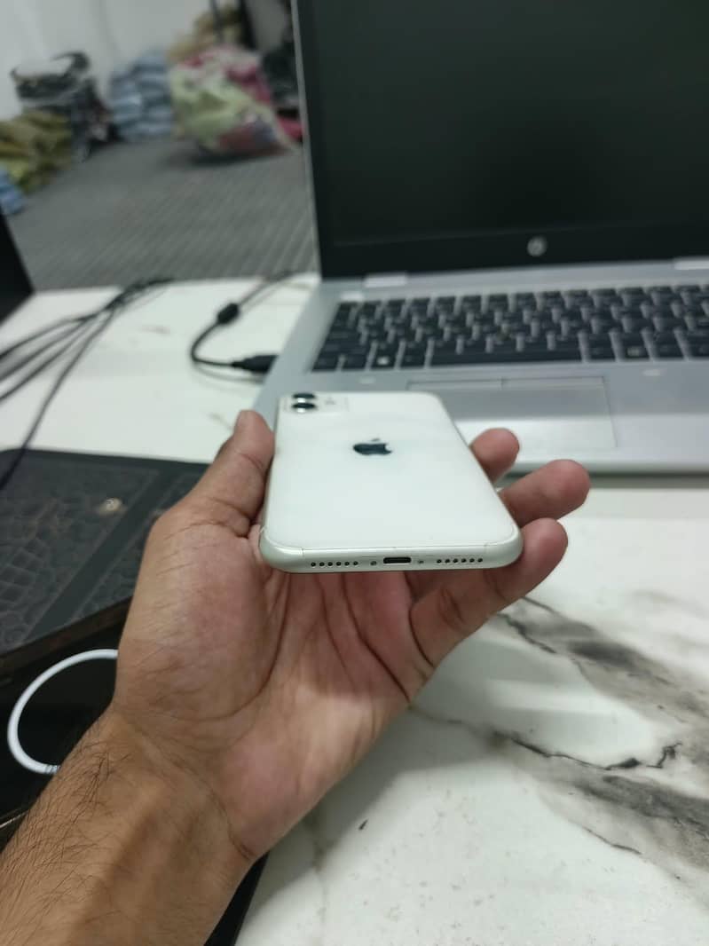 IPHONE 11 Non Pta 15