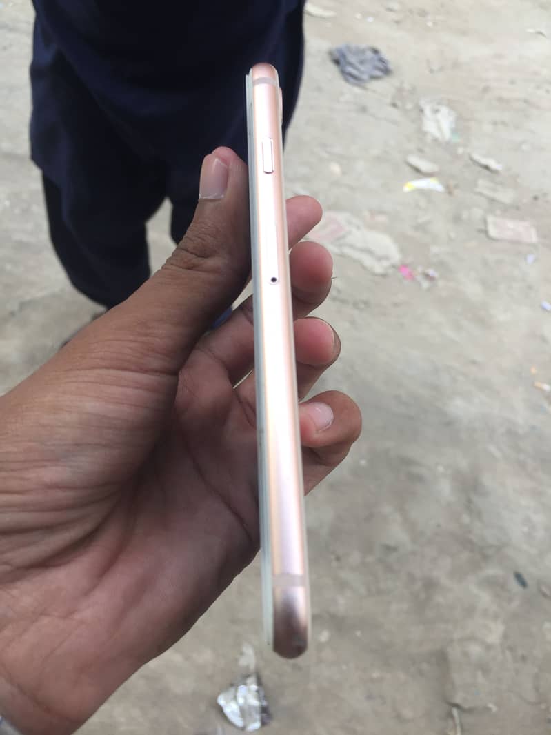 Apple iPhone 8 2