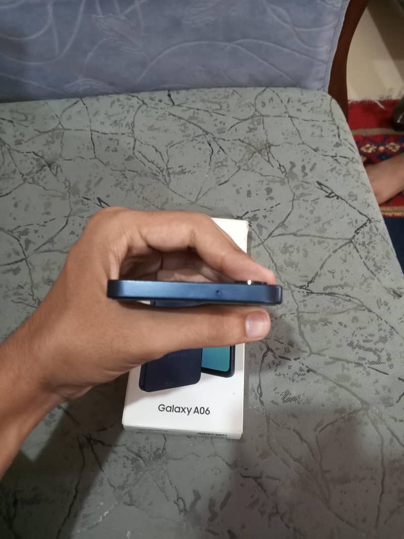 Samsung Mobile A06 4