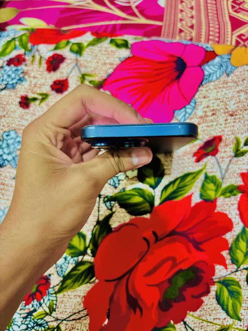 Apple iPhone 15 Pro Max 1