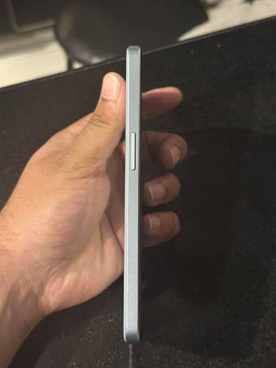 OnePlus Ace 2V – 16GB RAM / 1TB Storage