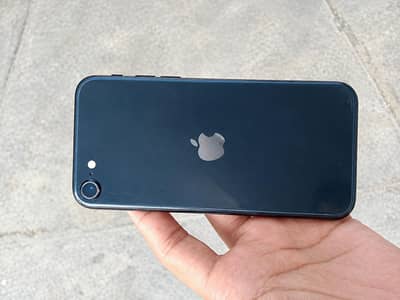 iPhone SE 3 2022 64GB 99% Health With Box & Cable