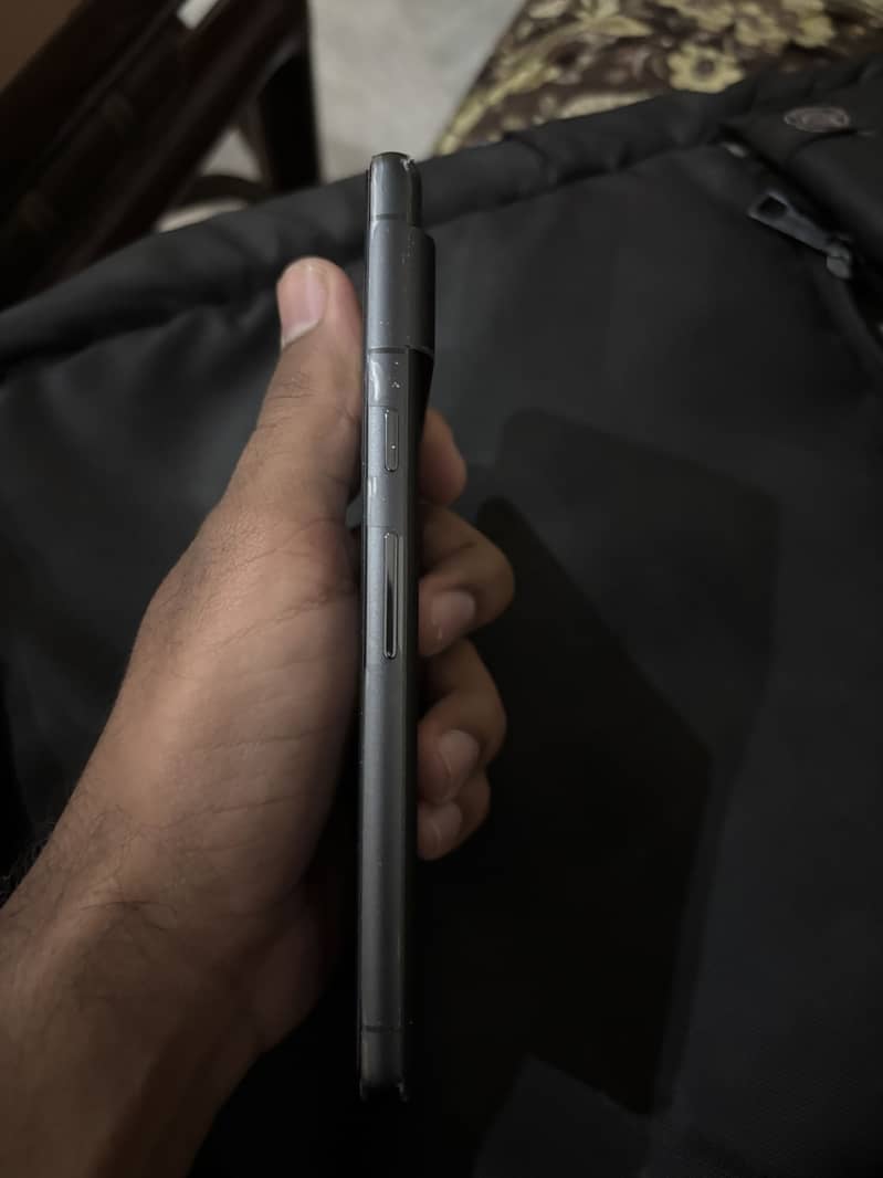 Google Pixel 7 4