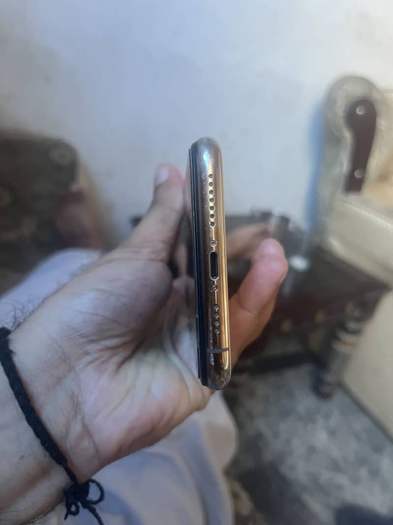 Apple iPhone 11 Pro Max 0