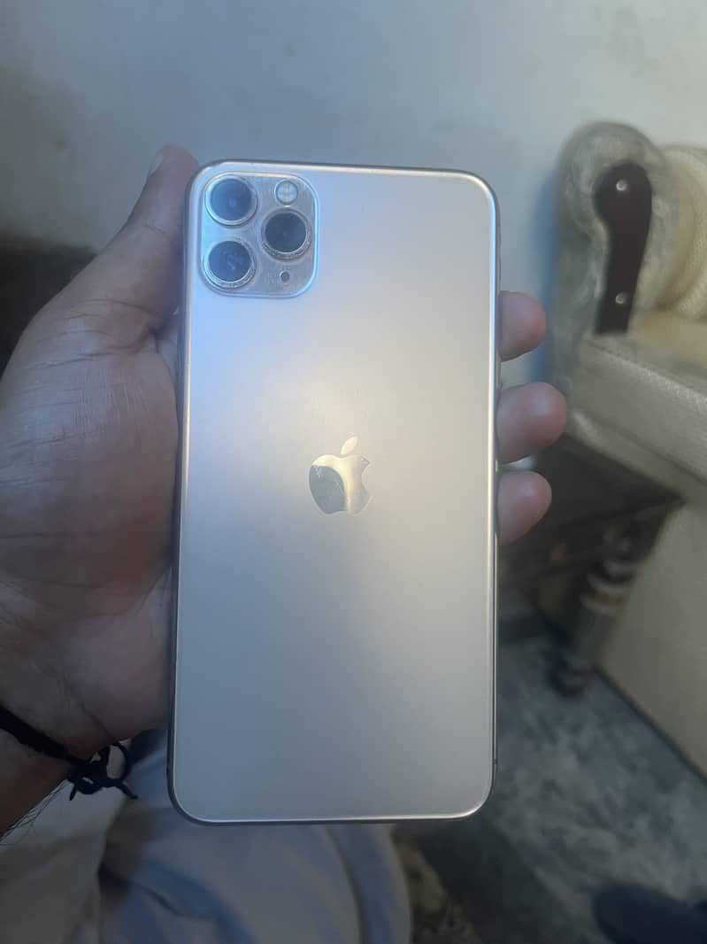 Apple iPhone 11 Pro Max 2