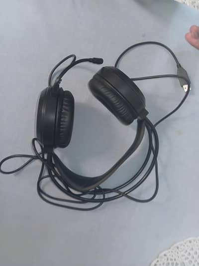 wired headphone RGB