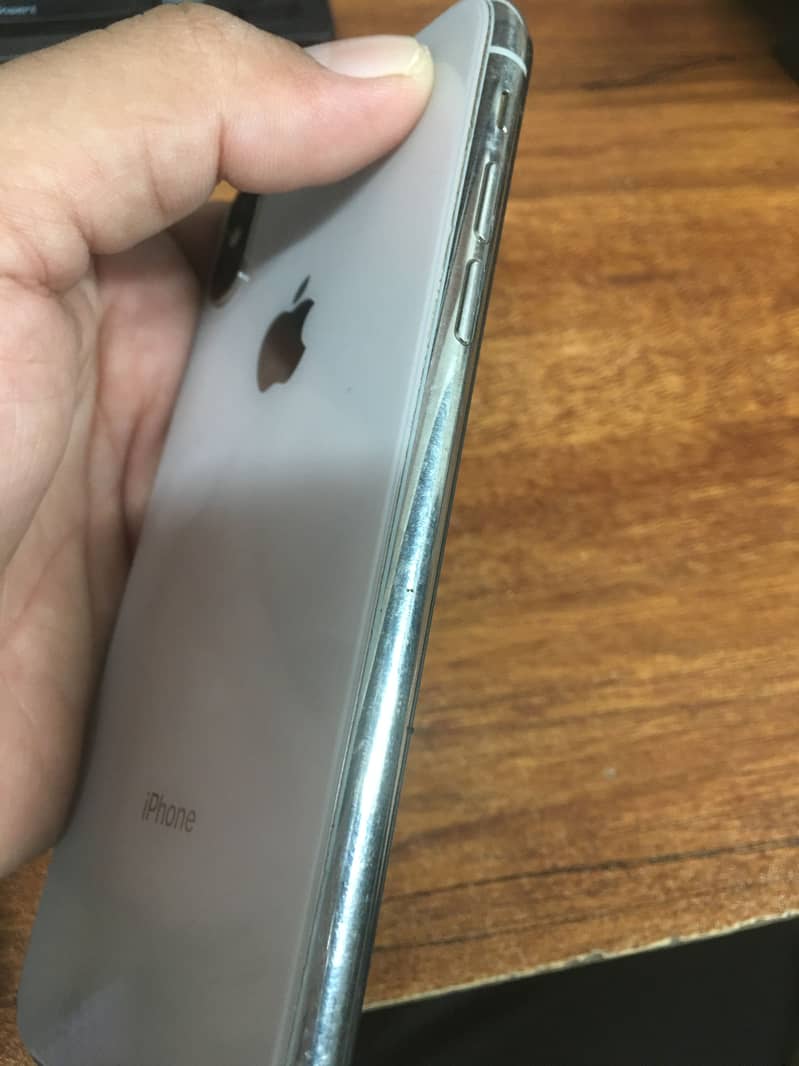 Apple iPhone X 3