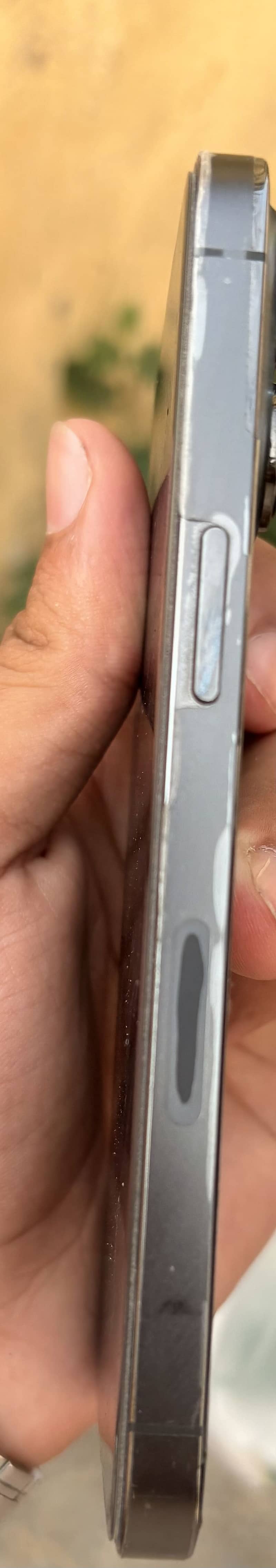 Apple iPhone 13 Pro 2
