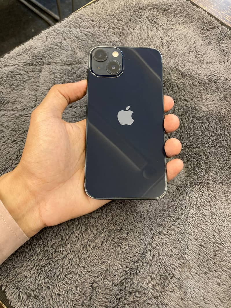 Apple iPhone 13 1
