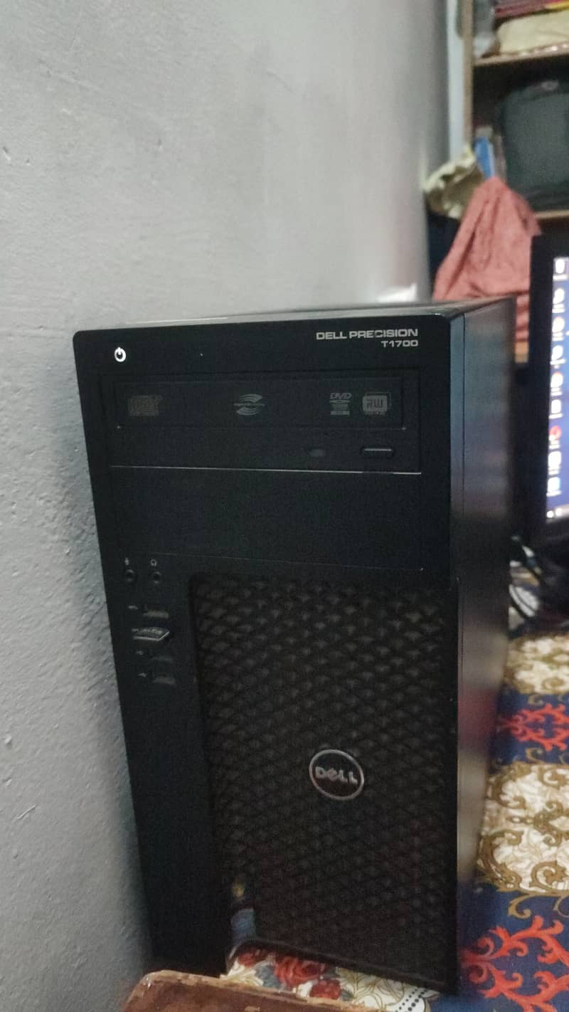 Dell PC with screen full setup 3