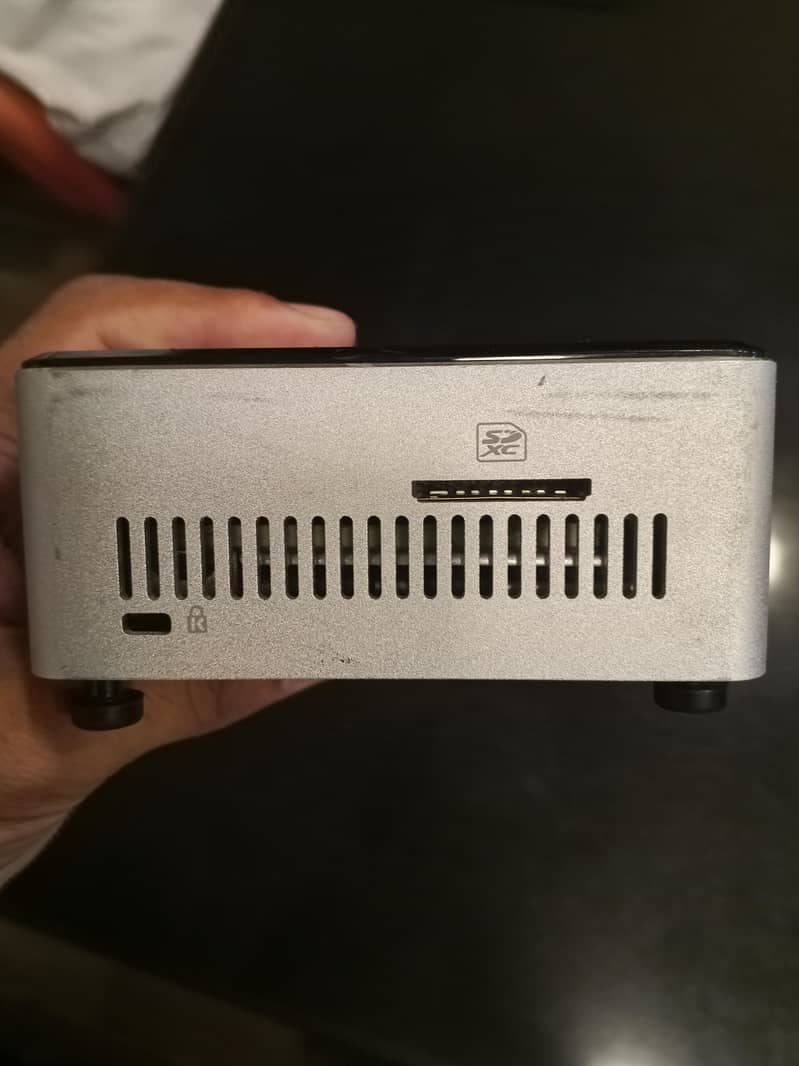 Intel NUC box 2