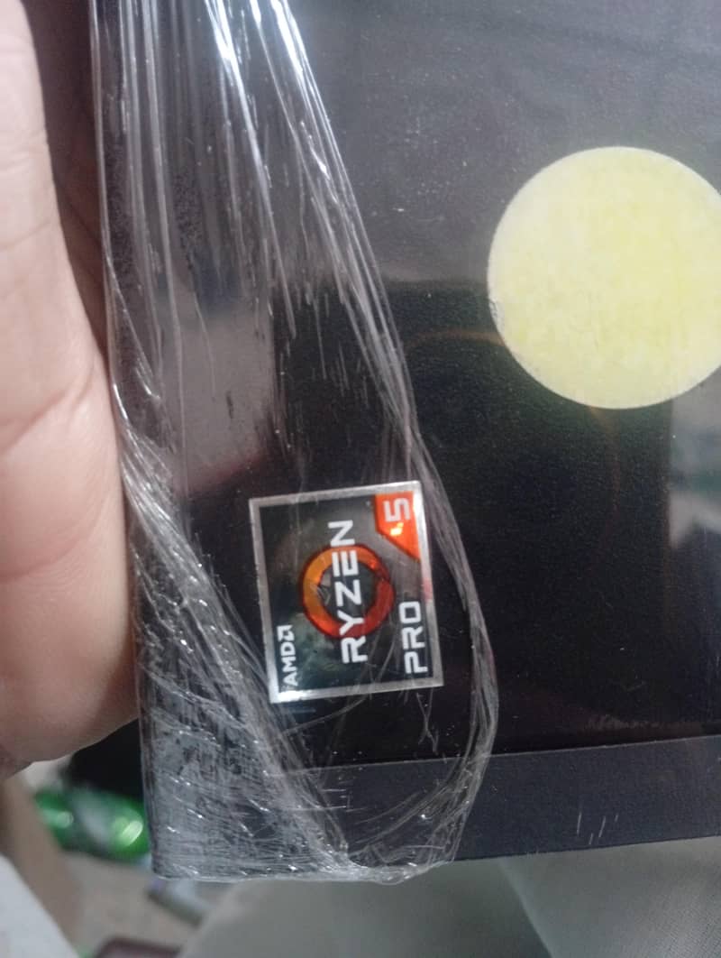 Lenovo  m75q tiny 1