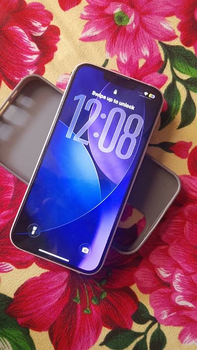 Apple iPhone 13