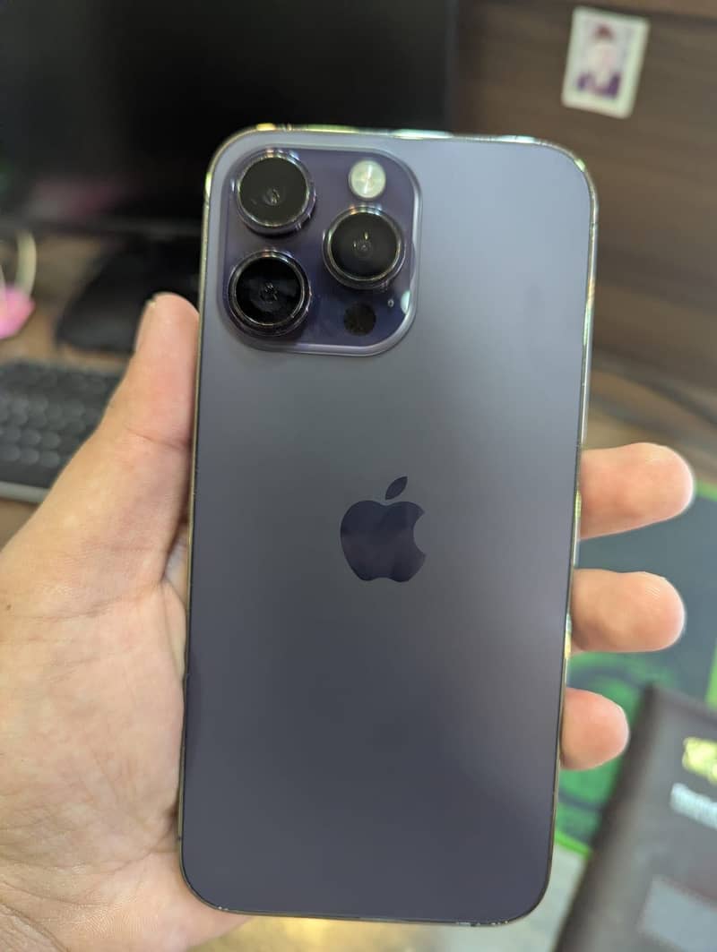 Apple iPhone 14 Pro Max 1