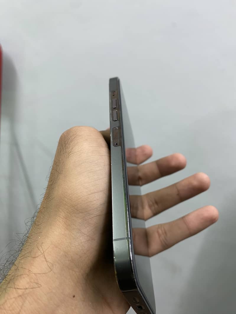 Apple iPhone 13 Pro Max 5