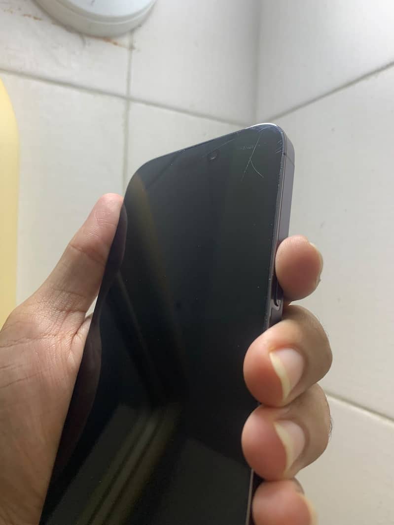 Apple iPhone 14 Pro 3