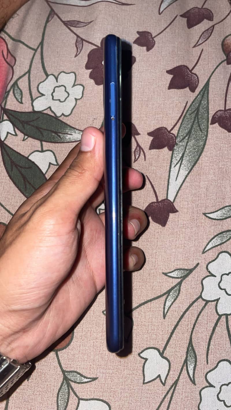 Xiaomi Redmi Note 9 4