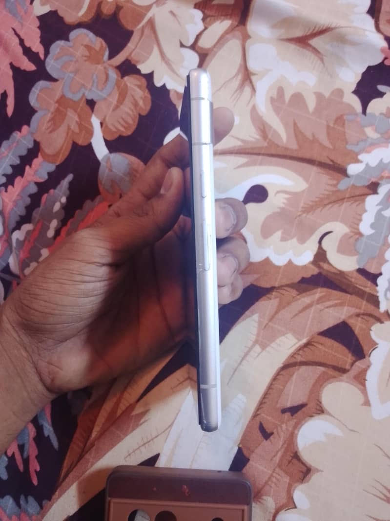 Google Pixel 7a 1