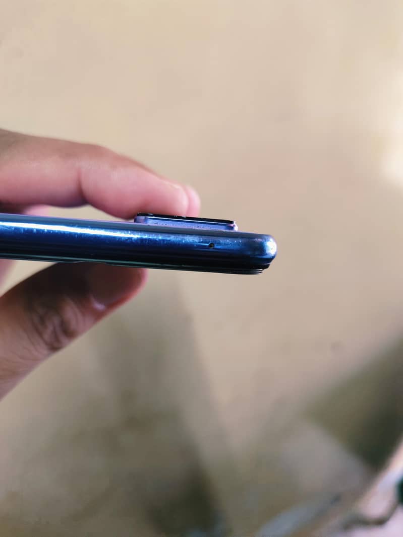 Vivo V21e 4