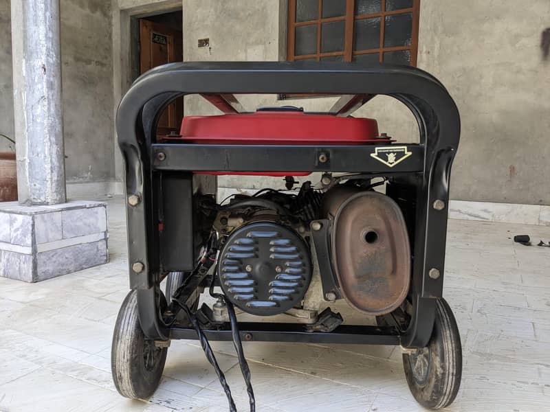 Generator 2.8 KW 7