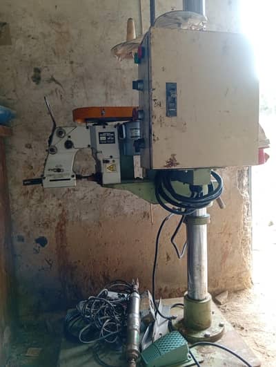 Industrial Heavy-Duty Pedestal Bag Closing / Sewing Machine