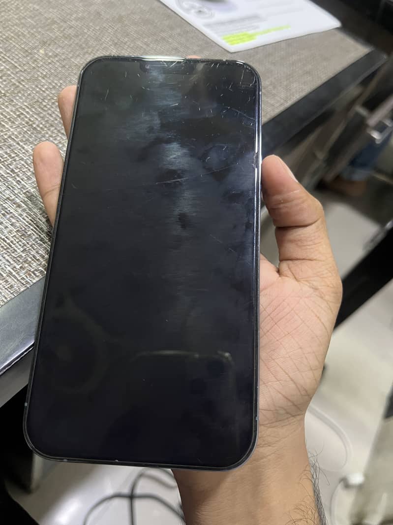 Apple iPhone 13 Pro Max 1