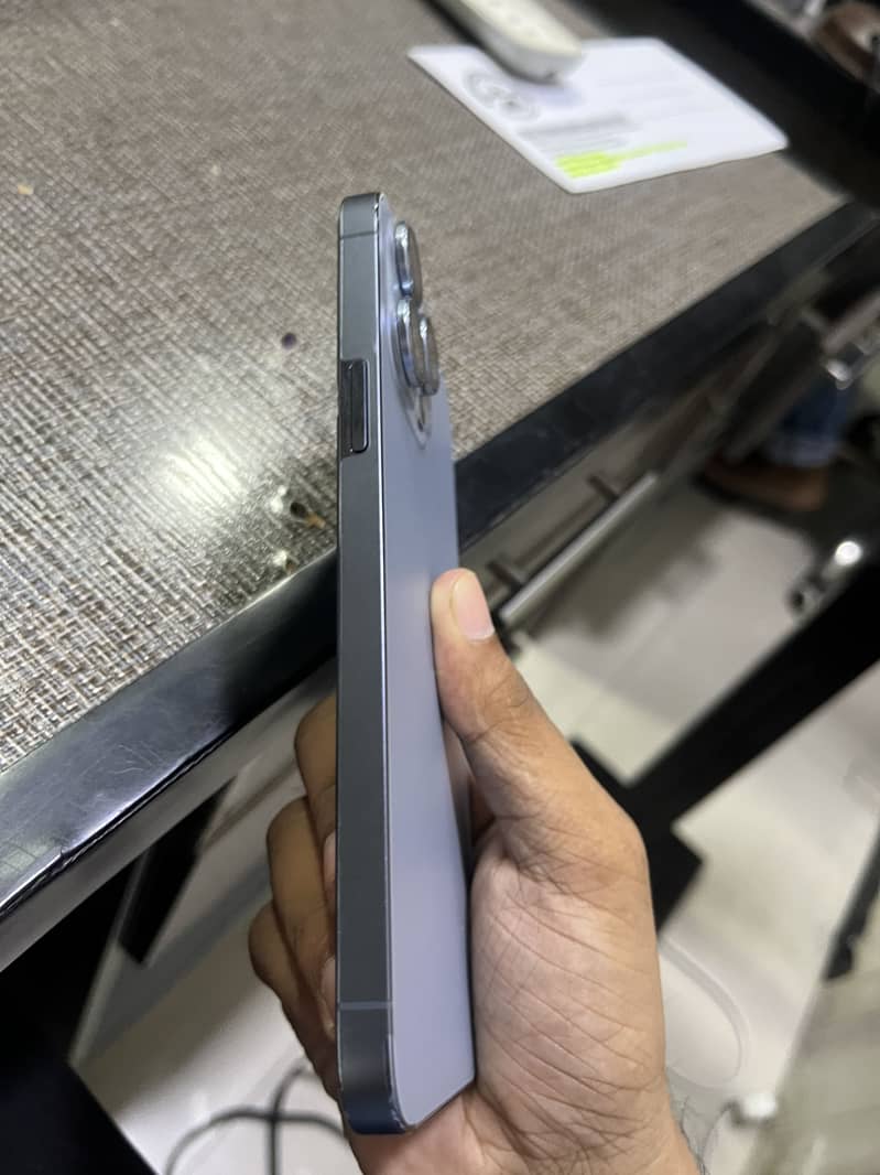 Apple iPhone 13 Pro Max 4