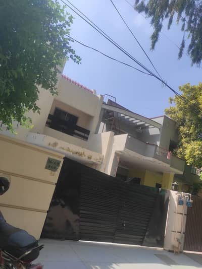 2 Kanal Building Commercial For Office Bank Etc
