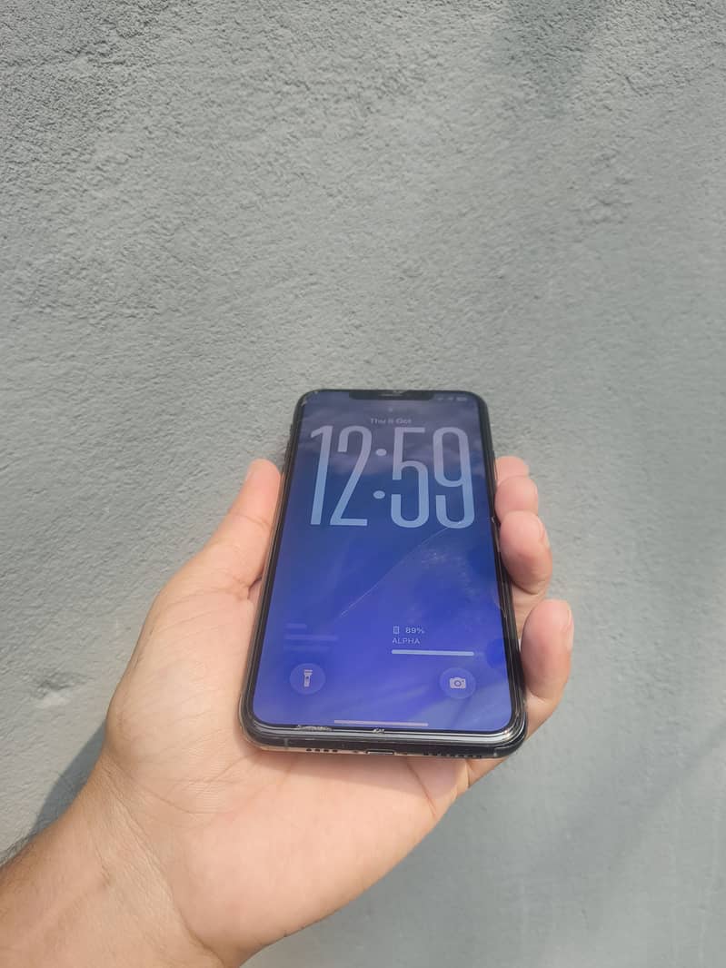 Apple iPhone 11 Pro Max 1