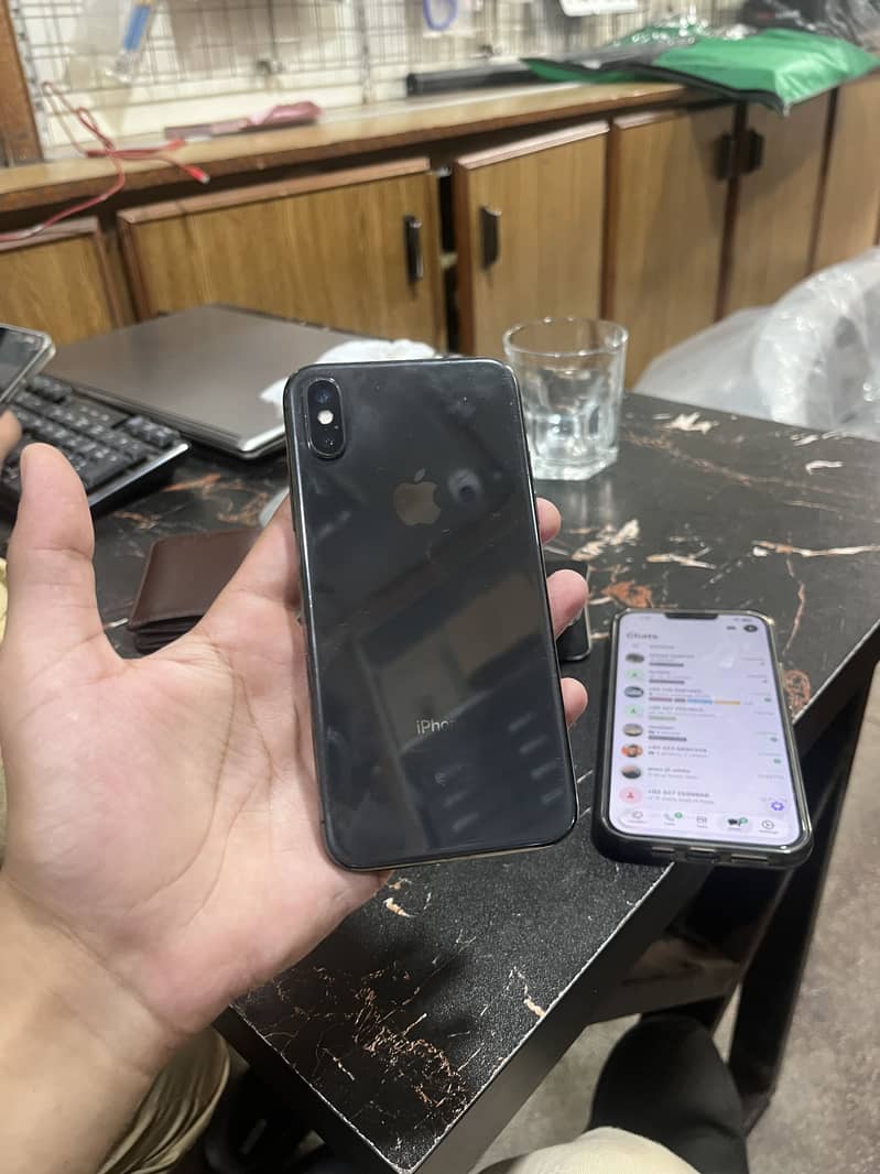 Apple iPhone X 0