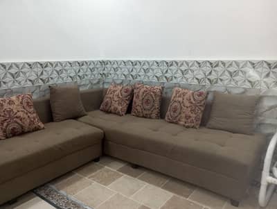 L shape sofa with 8 cushions