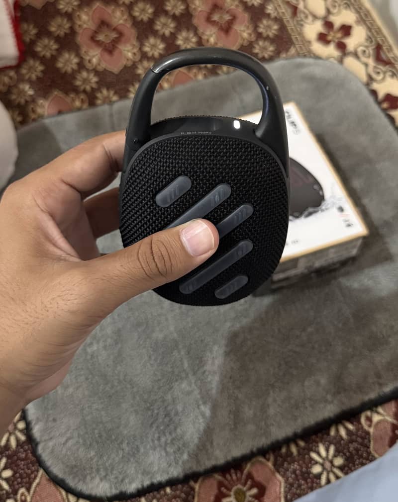 JBL Clip 5 Speaker 1
