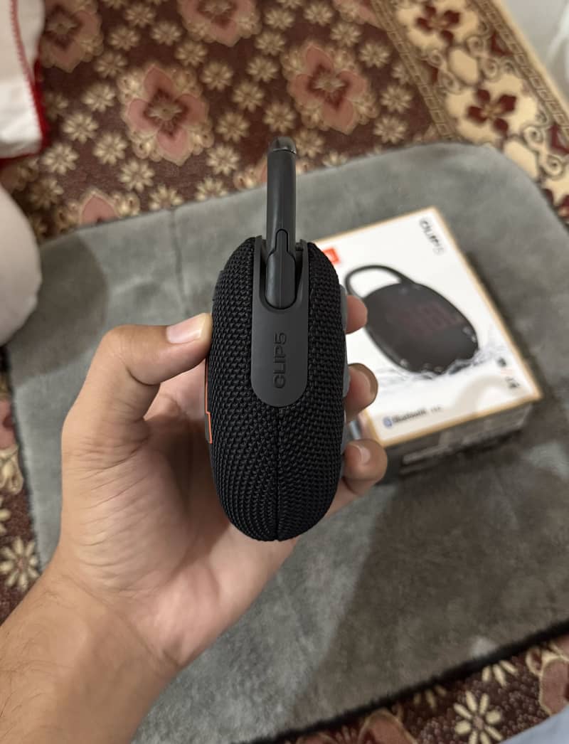JBL Clip 5 Speaker 3