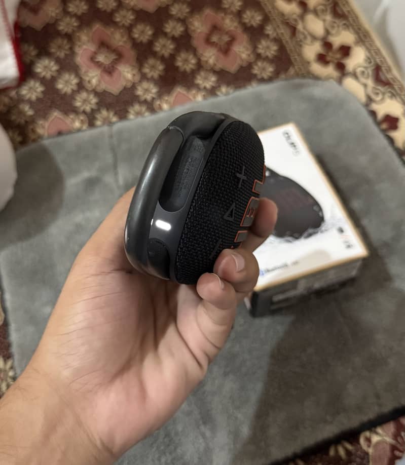 JBL Clip 5 Speaker 4
