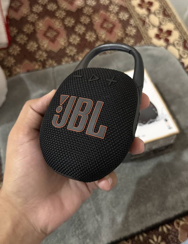 JBL Clip 5 Speaker 6