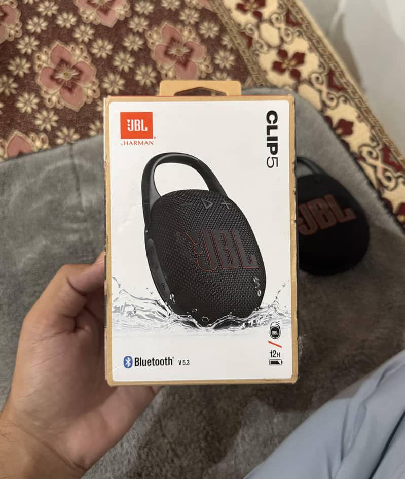 JBL Clip 5 Speaker 7