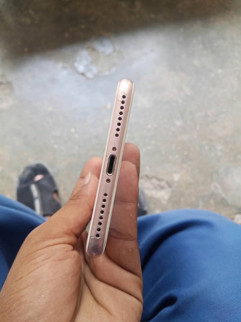 Apple iPhone 7 Plus 1